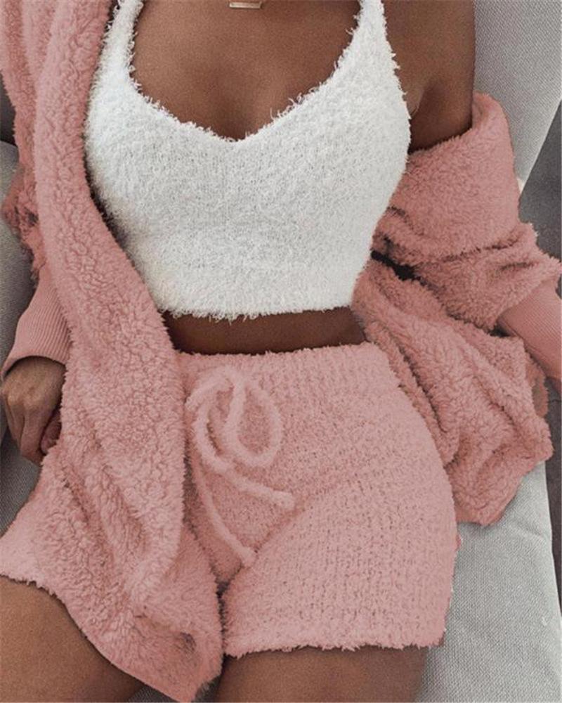 3 Piece Cozy Set.