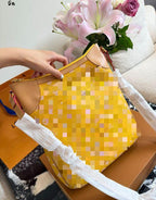 LUT- Bucket Crossbody Bag