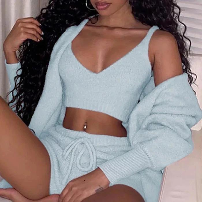 3 Piece Cozy Set.