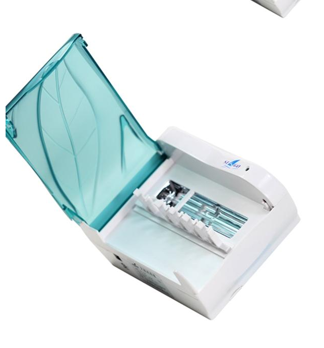 UV sterilizer toothbrush holder