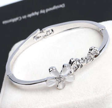 Cat Star Bracelet
