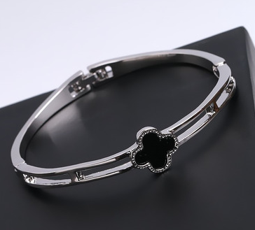Cat Star Bracelet