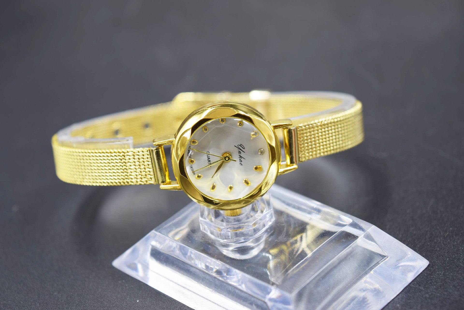 Fine Mesh Quartz Wrist Watch