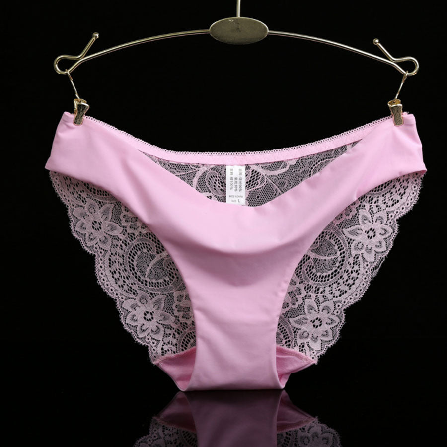 Low rise lace panties