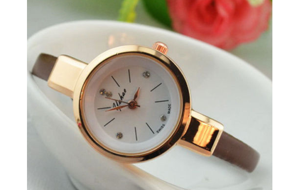 Retro Tiny Strap Watch