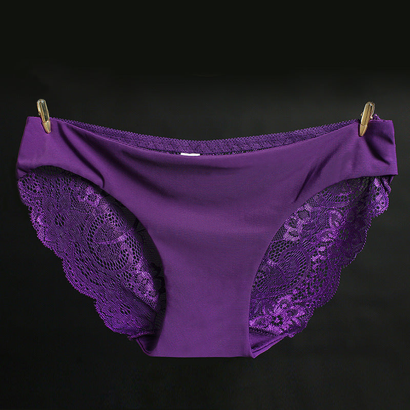 Low rise lace panties